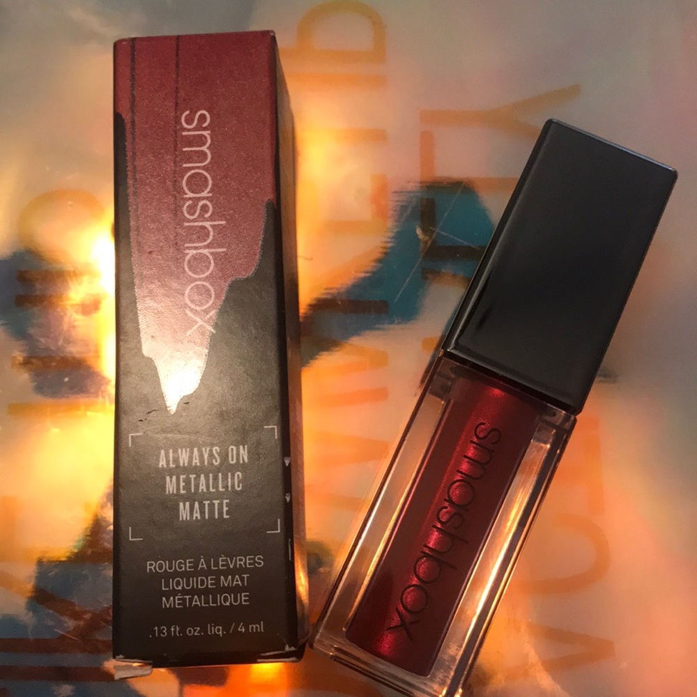 Smashbox always on metallic matte shade maneater